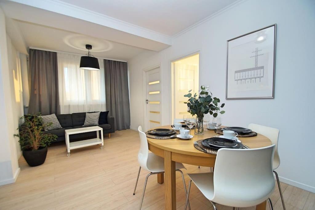קטוביץ Apartament Korfantego Citycentre Z Widokiem Na Spodek מראה חיצוני תמונה